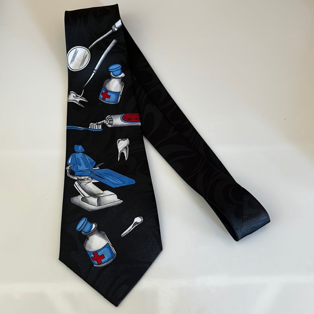 Like New Handmade Steve Harris Novelty Dental Themed Tie